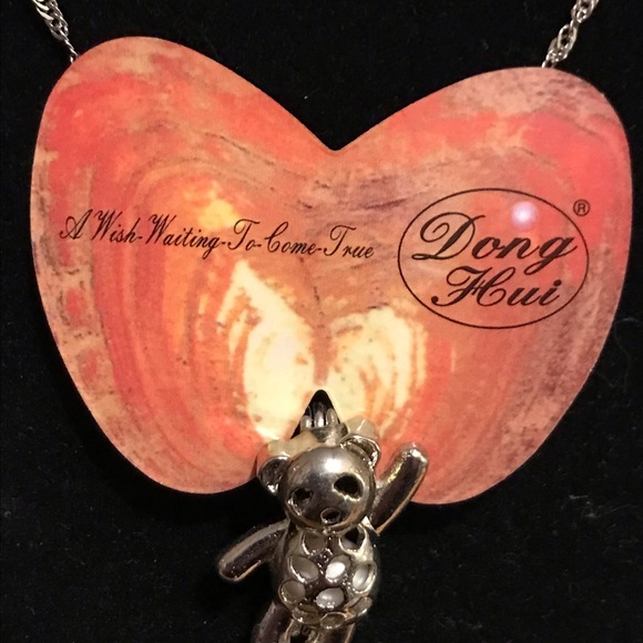 Bear pendant with white pearl - Picture 4 of 5